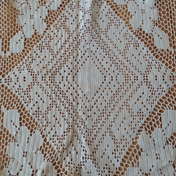 Vintage Filet Crochet Table Runner 40.5" by 17" Diamonds Flowers White Cotton - Picture 6 of 14